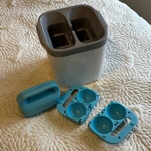 Gray and Blue Ice Cube Tray Set